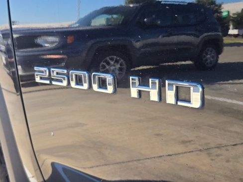 Used 2025 Chevrolet Silverado 2500 Custom w/ Custom Value Package AWD/4WD image 8