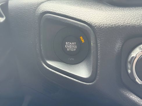 Used 2024 Jeep Wrangler Unlimited Sport AWD/4WD image 12