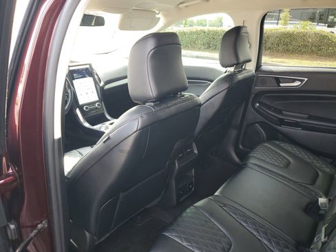 Certified 2024 Ford Edge Titanium image 11