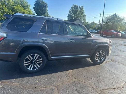 Used 2018 Toyota 4Runner Limited AWD/4WD image 8