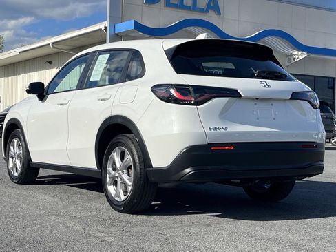 Certified 2024 Honda HR-V LX image 9