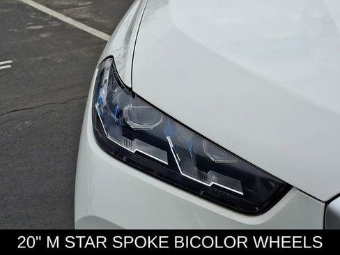 Used 2025 BMW X5 xDrive50e image 9