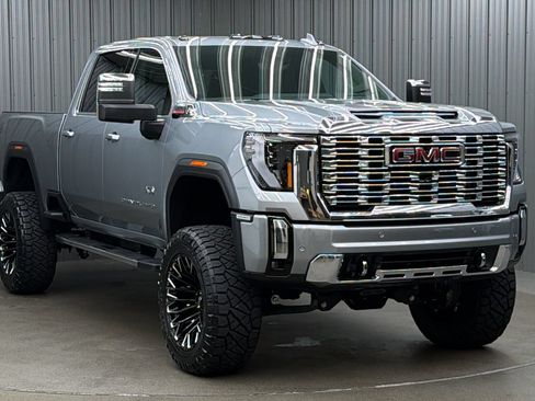Used 2026 GMC Sierra 3500 Denali w/ Denali Reserve Package AWD/4WD image 7