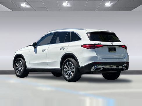 Certified 2024 Mercedes-Benz GLC 300 image 3