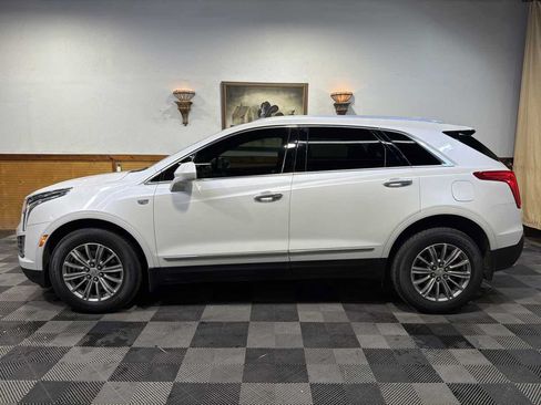 Used 2017 Cadillac XT5 Luxury w/ Driver Awareness Package FWD image 2
