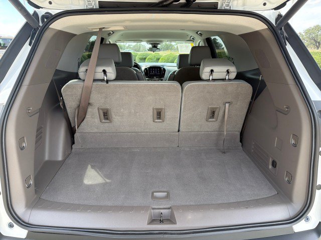 Used 2021 Chevrolet Traverse LT w/ LPO, Cargo Package AWD/4WD image 13