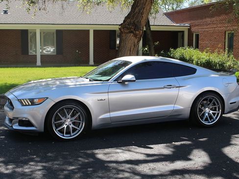 Used 2016 Ford Mustang GT Premium image 47