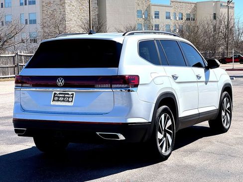 New 2026 Volkswagen Atlas SE image 8