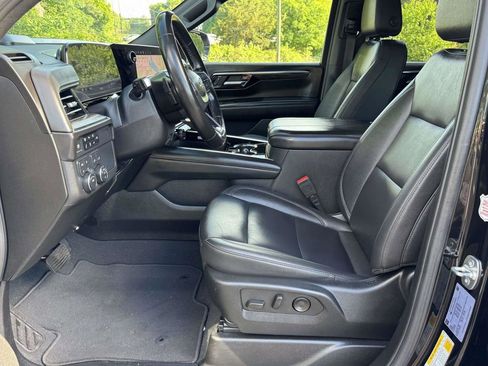 Used 2025 Chevrolet Tahoe Z71 AWD/4WD image 21