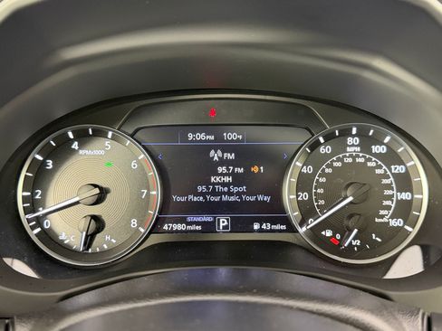 Used 2023 INFINITI QX50 Luxe FWD image 19