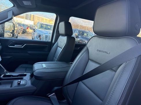 New 2026 GMC Sierra 2500 Denali w/ Denali Reserve Package image 16