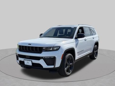 New 2026 Jeep Grand Cherokee L Limited w/ Limited Altitude Package AWD/4WD image 11