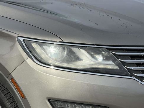 Used 2017 Lincoln MKC Reserve w/ Lincoln MKC Climate Package image 8
