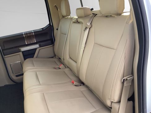 Used 2020 Ford F150 Lariat image 13