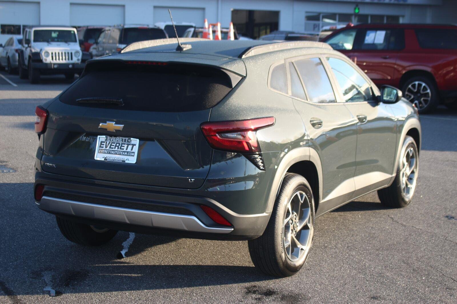 Used 2026 Chevrolet Trax LT w/ Driver Confidence Package FWD image 7