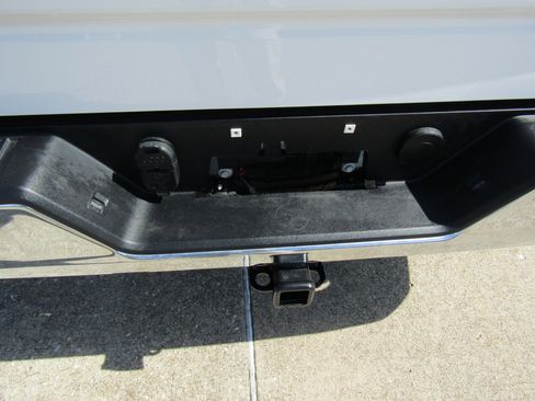 Used 2023 Chevrolet Silverado 1500 LT image 13