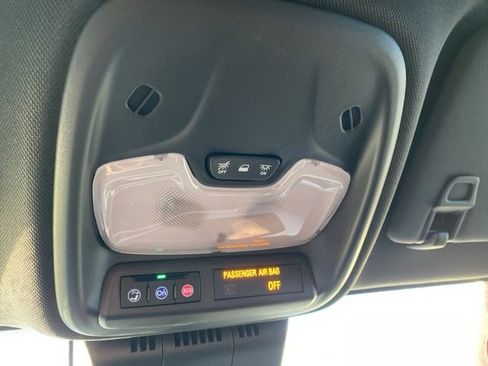 Used 2023 Chevrolet Colorado Trail Boss w/ Technology Package image 28