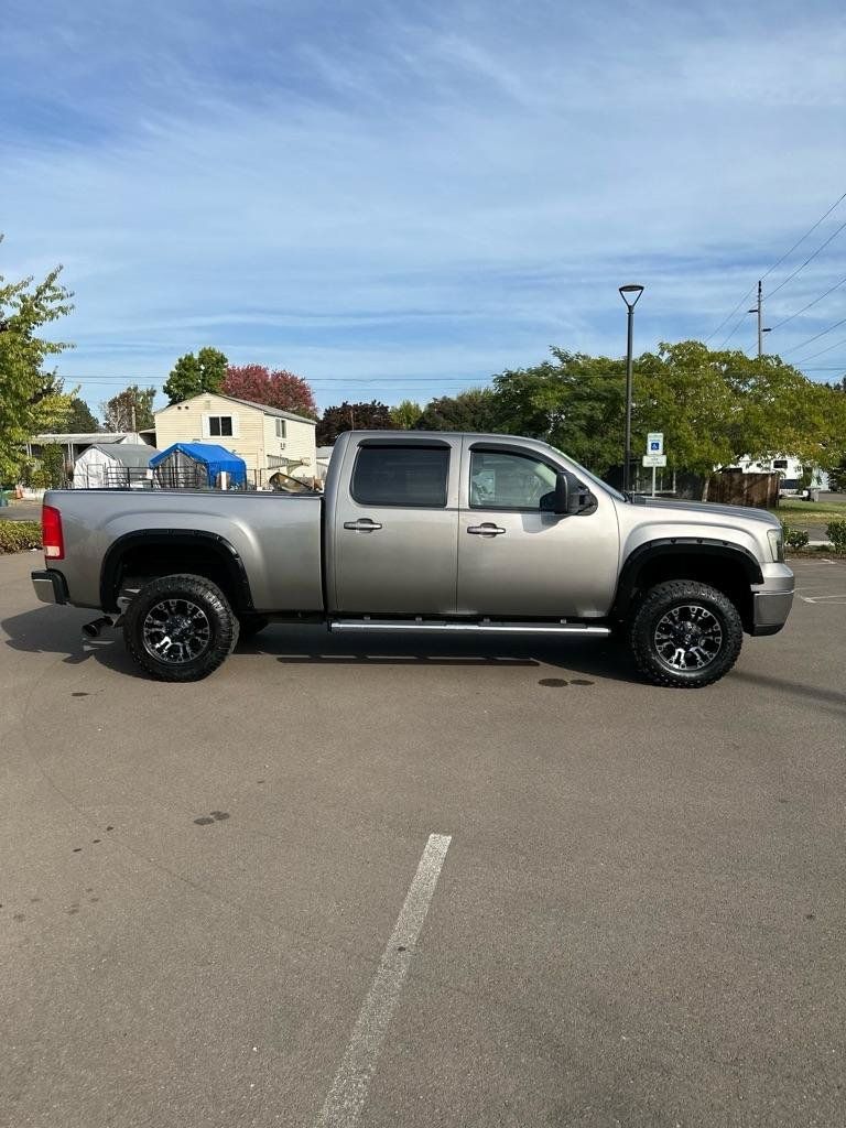 Used 2007 GMC Sierra 2500 SLE AWD/4WD image 4
