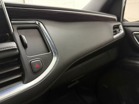 Used 2024 Chevrolet Tahoe LT w/ Luxury Package RWD image 23