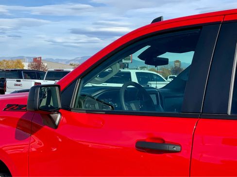 New 2026 Chevrolet Silverado 1500 Custom Trail Boss w/ LPO, Dark Essentials Package image 16