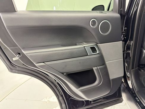 Used 2017 Land Rover Range Rover Sport SE image 25
