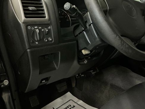 Used 2008 Chevrolet Colorado LT image 16