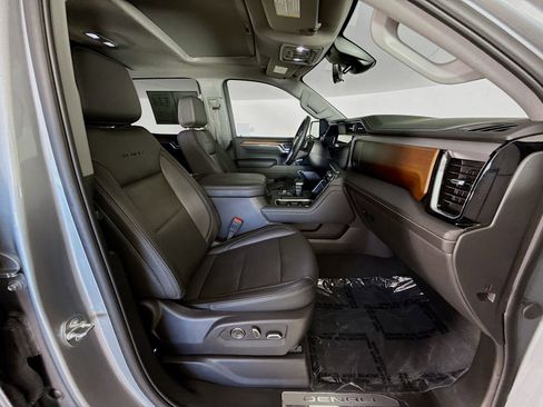 Used 2024 GMC Sierra 1500 Denali w/ Technology Package image 30