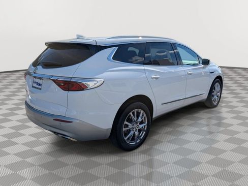 Used 2023 Buick Enclave Essence w/ Experience Buick Package FWD image 5