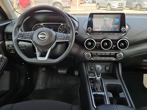 Used 2024 Nissan Sentra SV FWD image 17