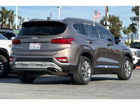 Used 2019 Hyundai Santa Fe image 4