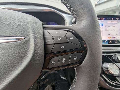 New 2026 Chrysler Pacifica Limited w/ S Appearance Package image 20