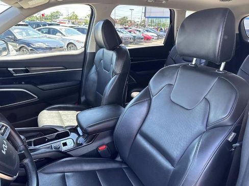 Used 2024 Kia Telluride S FWD image 17