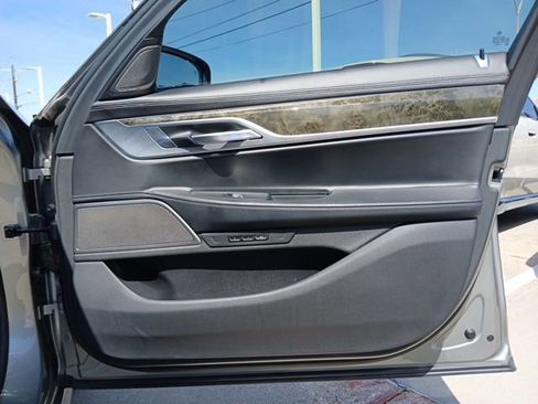 Used 2022 BMW 740i w/ M Sport Package image 16