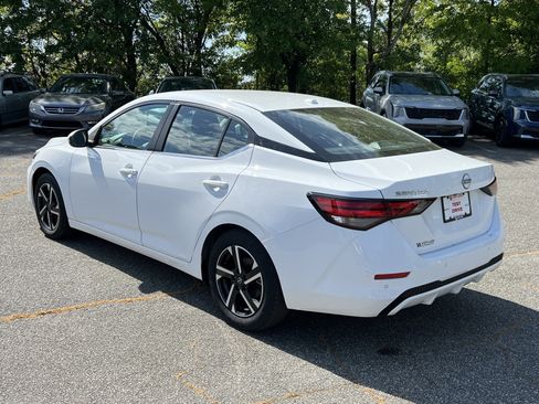 Used 2024 Nissan Sentra SV image 5