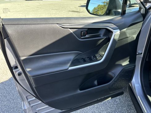 Used 2024 Toyota RAV4 LE image 15