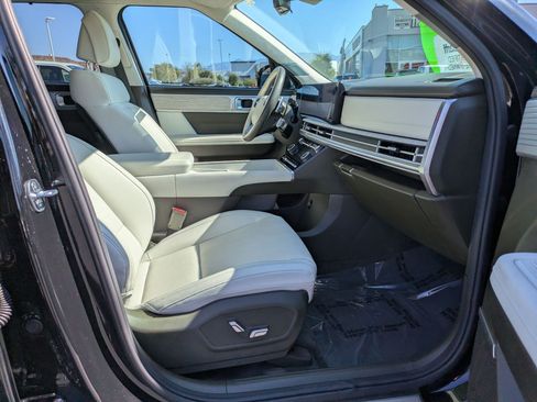 Used 2025 Hyundai Santa Fe Calligraphy w/ Tow & Go Package AWD/4WD image 31