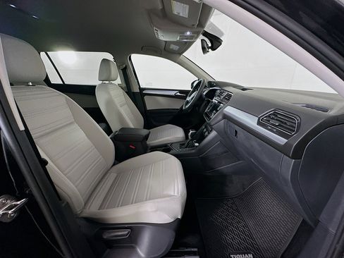 Used 2023 Volkswagen Tiguan S image 30