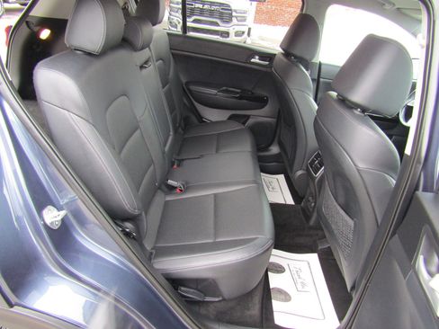 Used 2020 Kia Sportage EX image 16