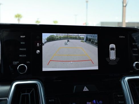 Used 2023 Kia Sorento SX AWD/4WD image 16