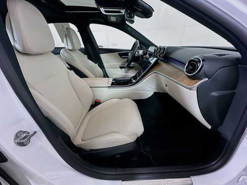 Used 2024 Mercedes-Benz C 300 4MATIC Sedan image 31