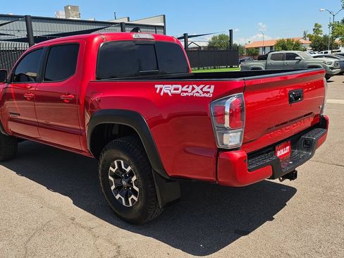Used 2022 Toyota Tacoma TRD Off-Road AWD/4WD image 7