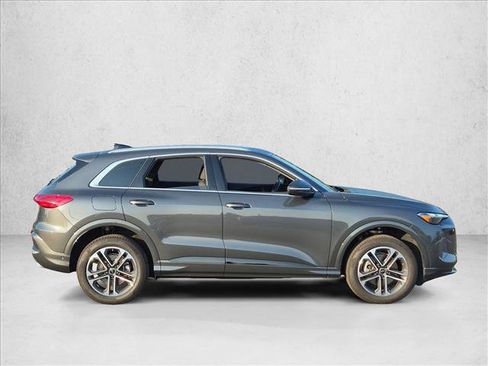 Certified 2025 Audi Q5 Premium w/ Convenience Package AWD/4WD image 4