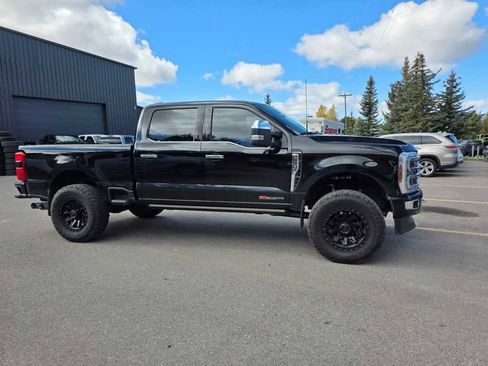Used 2024 Ford F350 Platinum image 9