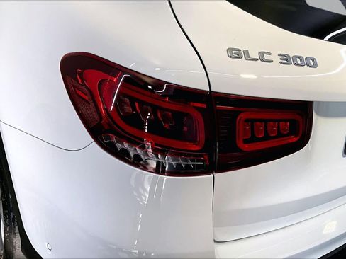 Used 2022 Mercedes-Benz GLC 300 4MATIC image 28