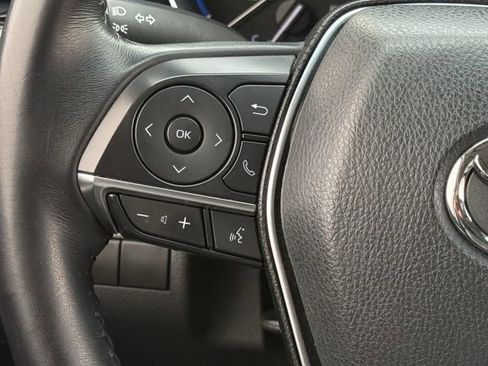 Used 2020 Toyota Camry XLE image 13