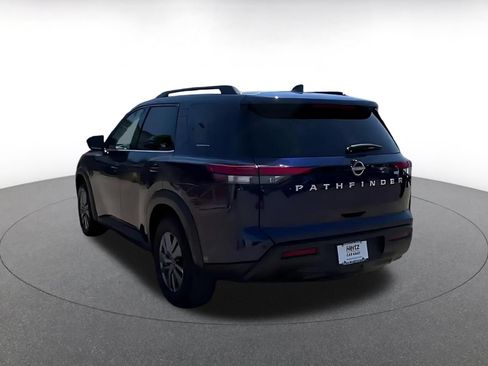 Used 2025 Nissan Pathfinder SV FWD image 11