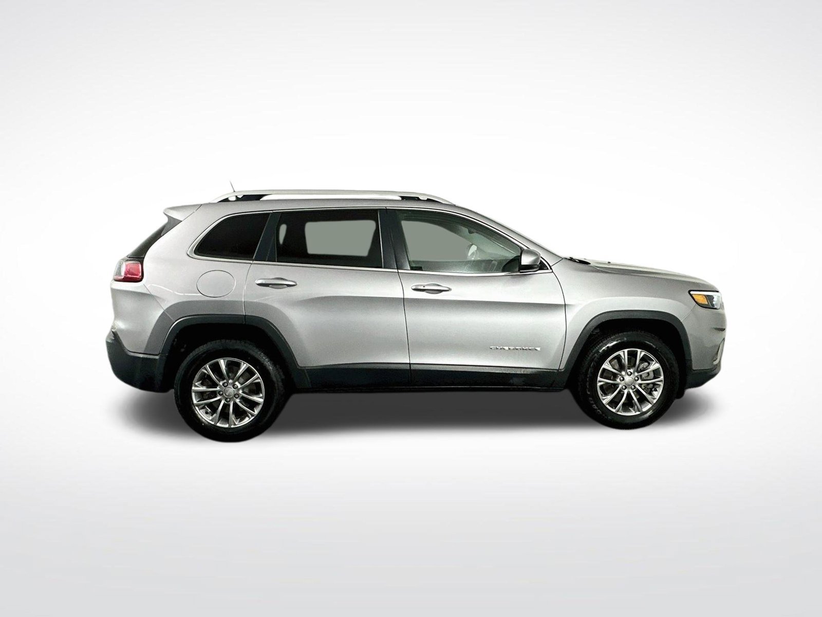 Used 2019 Jeep Cherokee Latitude Plus w/ Comfort/Convenience Group AWD/4WD image 9