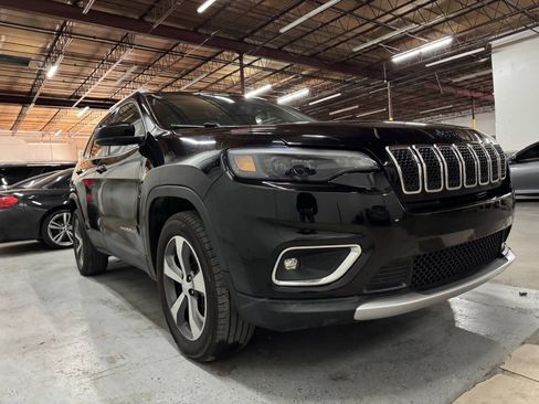 Used 2019 Jeep Cherokee Limited AWD/4WD image 7