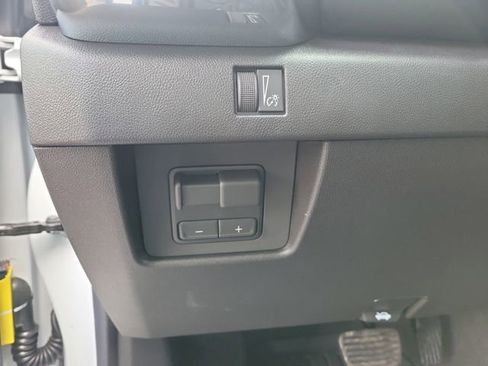 New 2026 GMC Canyon Elevation w/ Convenience Package image 19