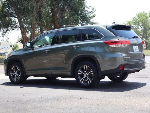 Used 2017 Toyota Highlander Plus w/ Carpet Mat Package AWD/4WD image 7